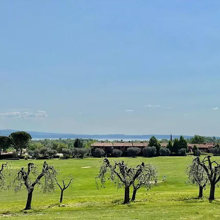 Semesterbostad Garda Golf House